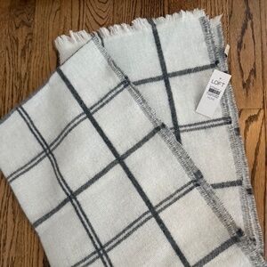 LOFT reversible blanket scarf - NWT